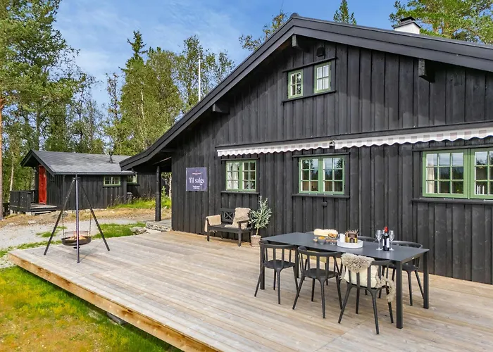 With Views Of Hemsedal Mountains *